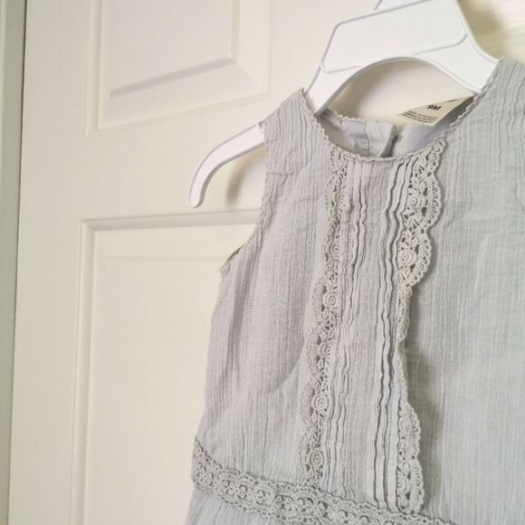 3/$20 Oshkosh B'gosh girls peplum tanktop size 9 m - Picture 3 of 5